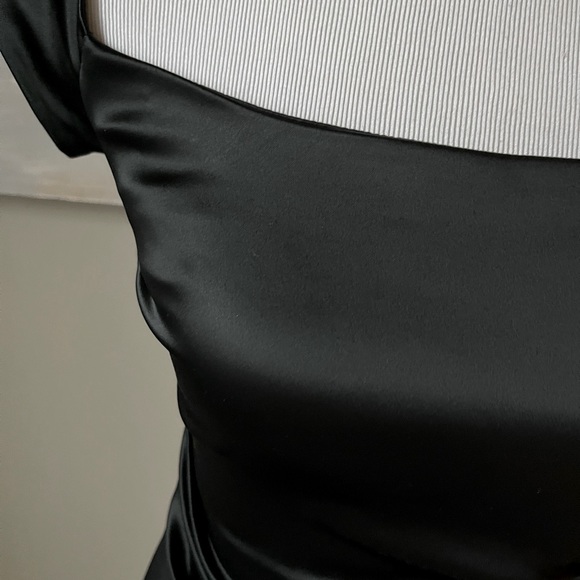 Nicole Miller Collection sexy black satin ruched pencil dress - Picture 4 of 12